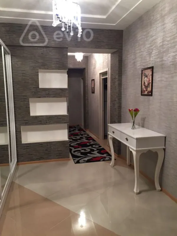 Kirayə verilir 2 otaqlı yeni tikili 95 m²