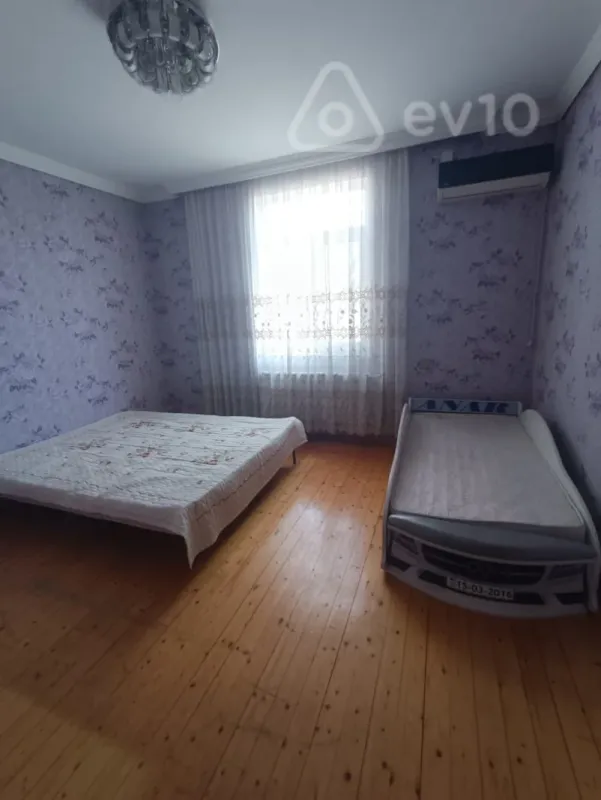 Kirayə verilir 4 otaqlı həyət evi 80 m²