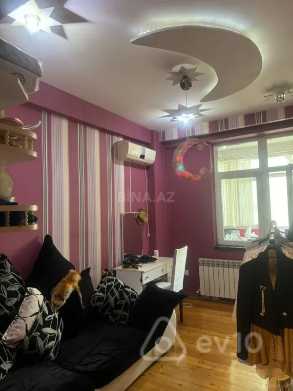 Kirayə verilir 2 otaqlı yeni tikili 60 m²