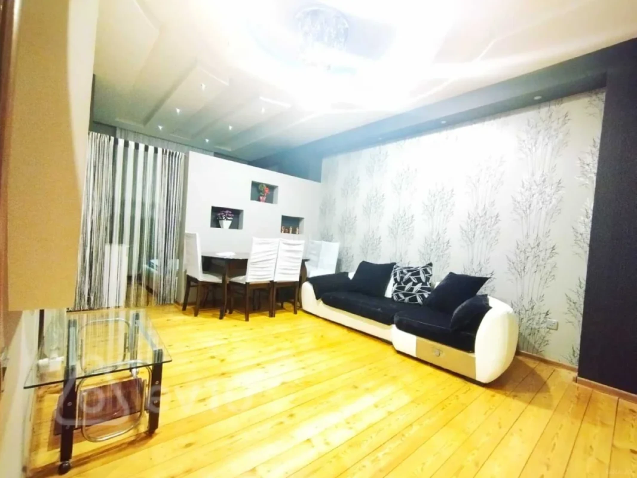 Kirayə verilir 2 otaqlı yeni tikili 60 m²