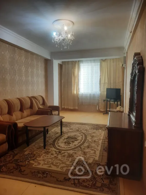 Kirayə verilir 2 otaqlı yeni tikili 75 m²