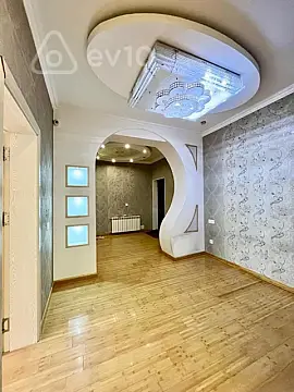 Satılır 3 otaqlı yeni tikili 135 m²