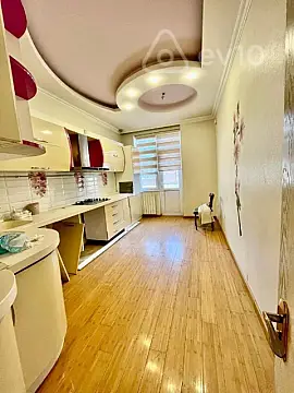 Satılır 3 otaqlı yeni tikili 135 m²
