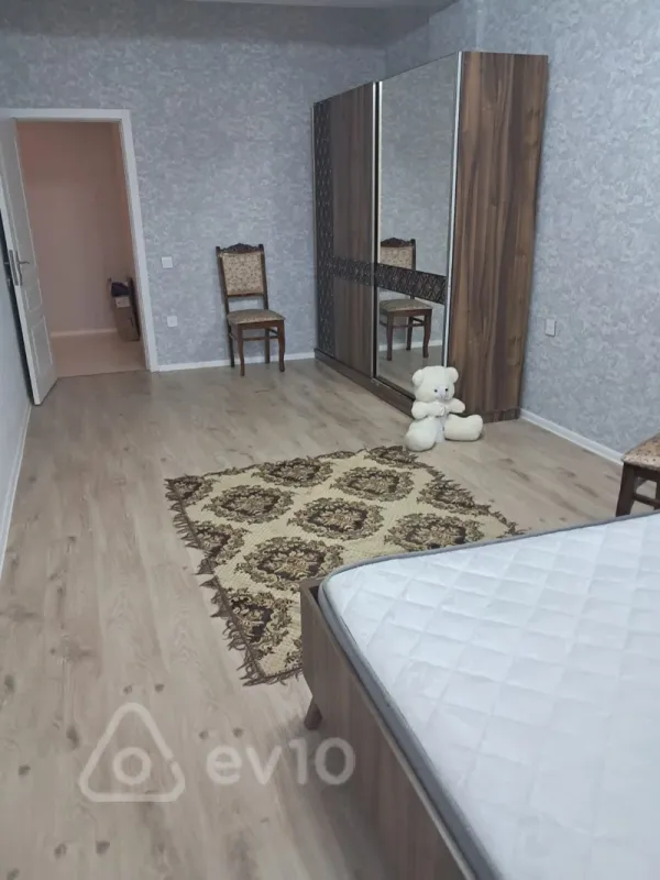 Kirayə verilir 2 otaqlı yeni tikili 60 m²