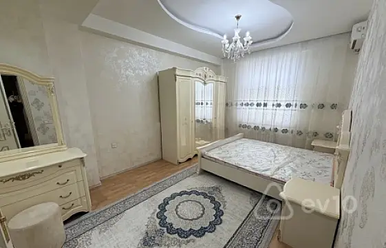 Kirayə verilir 2 otaqlı yeni tikili 90 m²