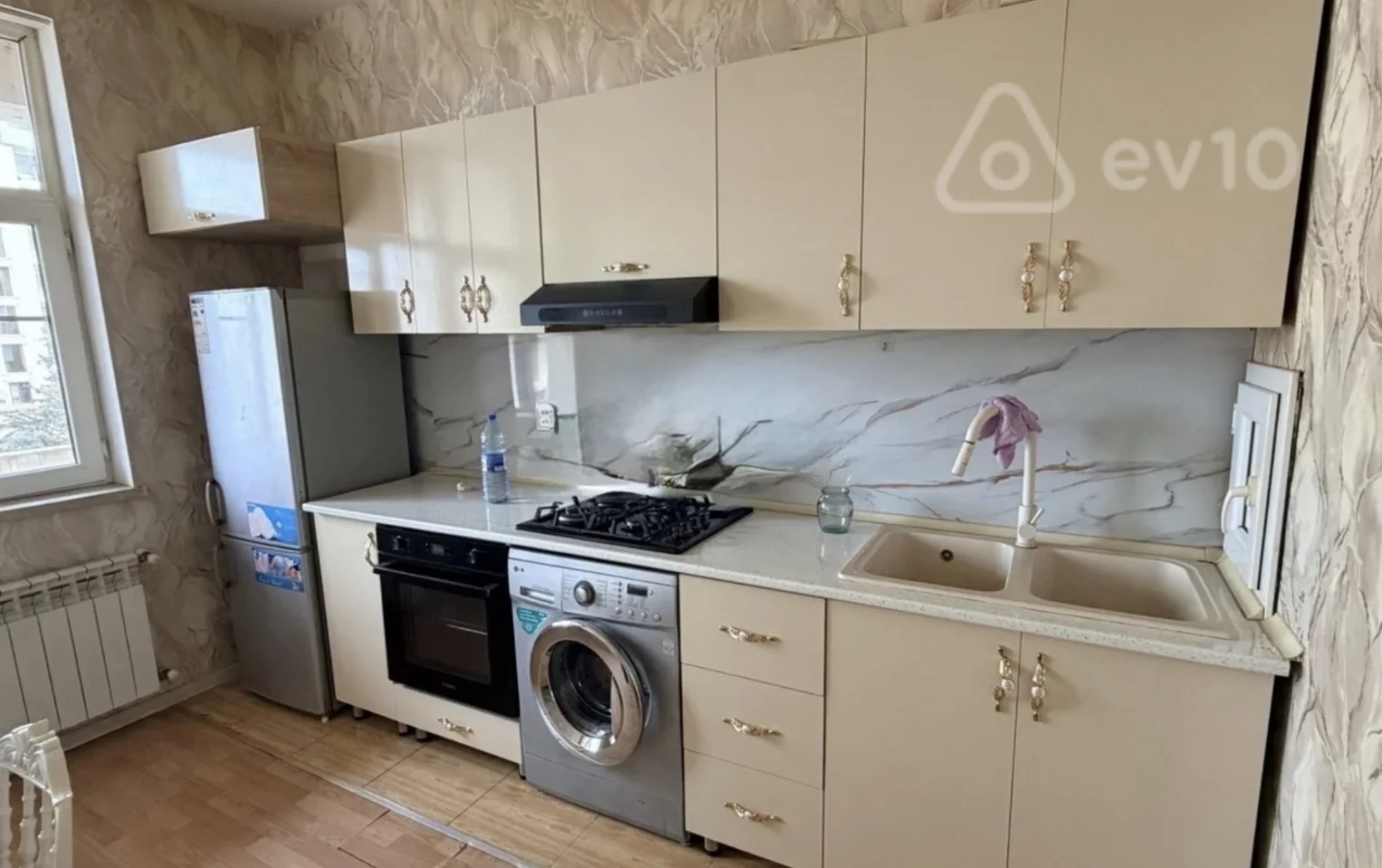 Kirayə verilir 2 otaqlı yeni tikili 90 m²