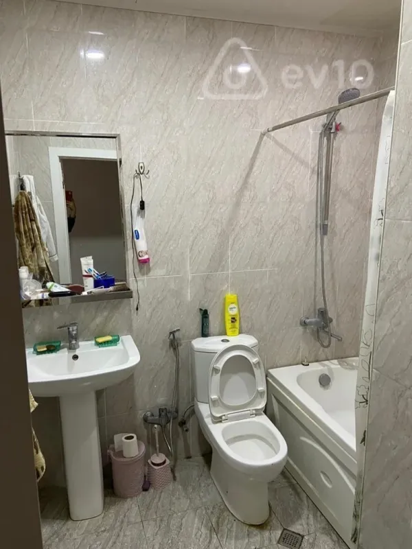 Satılır 2 otaqlı yeni tikili 65 m²