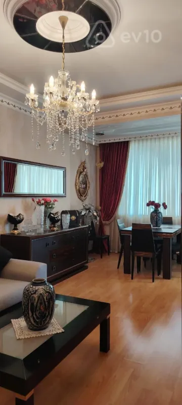 Satılır 2 otaqlı yeni tikili 60 m²