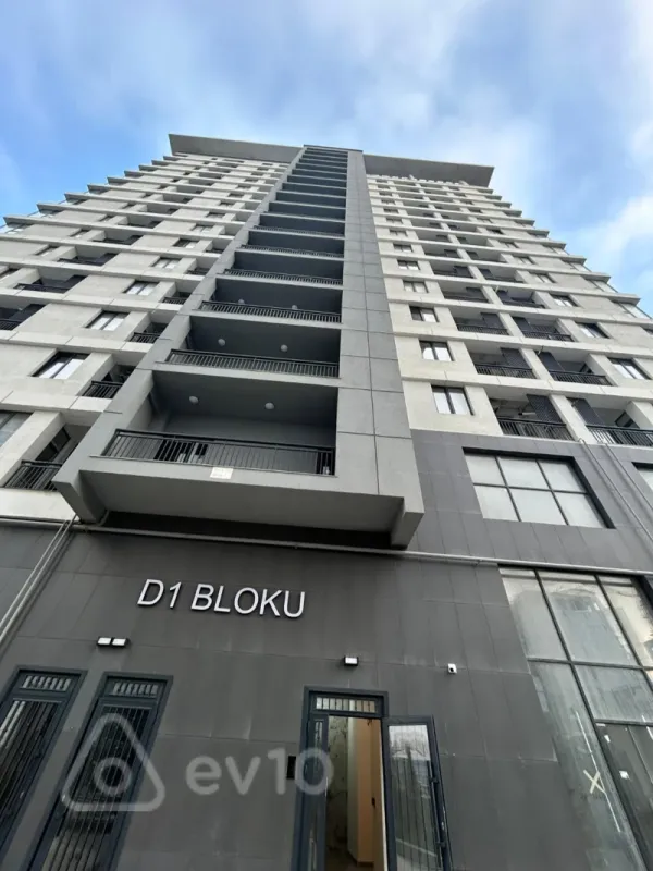 Kirayə verilir 2 otaqlı yeni tikili 80 m²