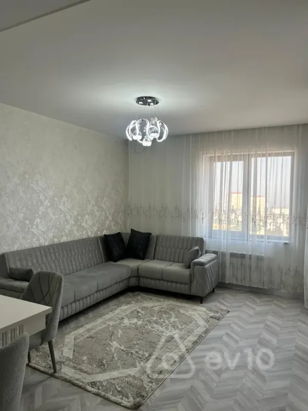 Kirayə verilir 2 otaqlı yeni tikili 80 m²