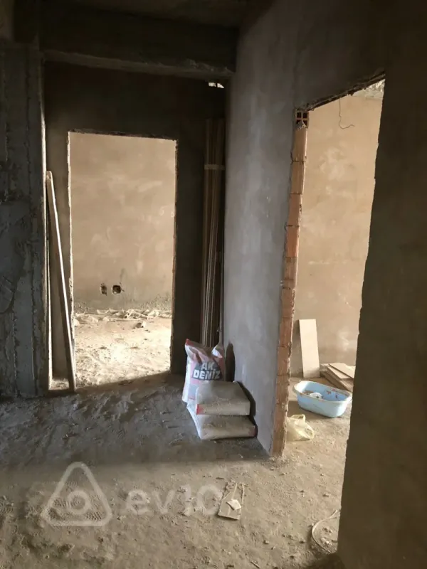 Satılır 3 otaqlı yeni tikili 125 m²