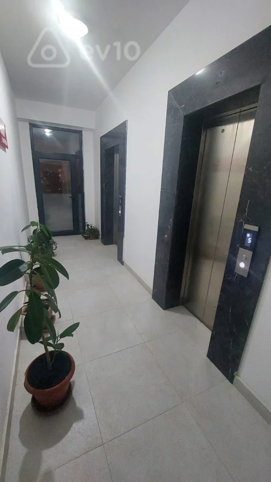 Kirayə verilir 1 otaqlı yeni tikili 37 m²