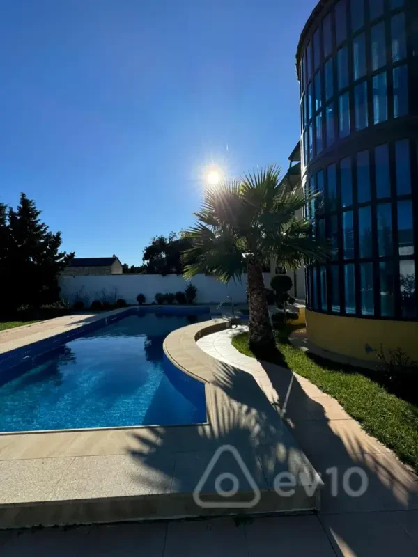 Kirayə verilir 5 otaqlı həyət evi 400 m²