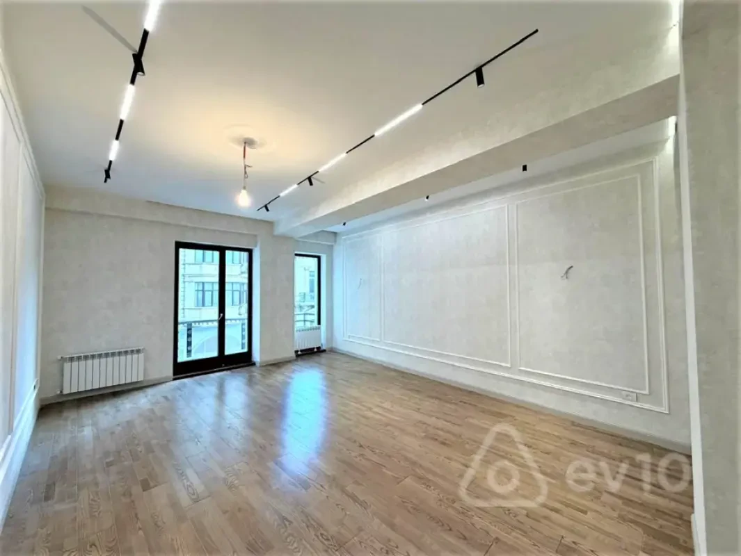 Kirayə verilir 4 otaqlı yeni tikili 200 m²