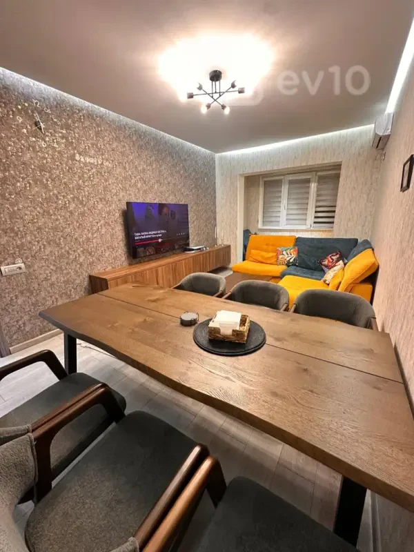 Satılır 3 otaqlı köhnə tikili 72 m²