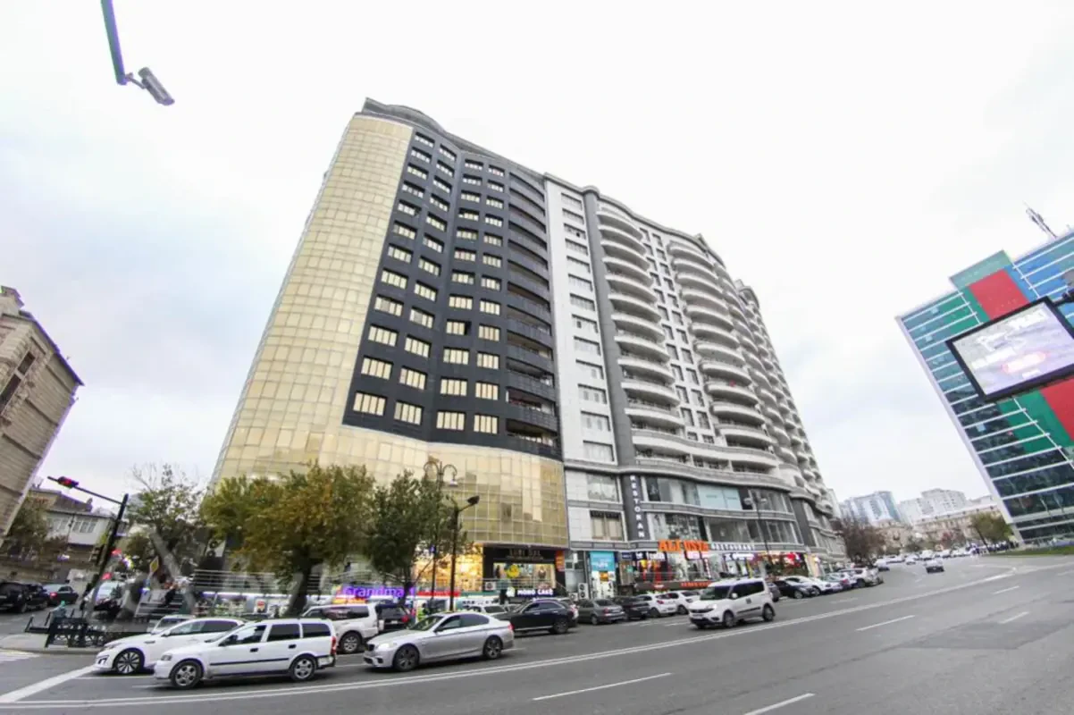 Kirayə verilir 3 otaqlı yeni tikili 110 m²
