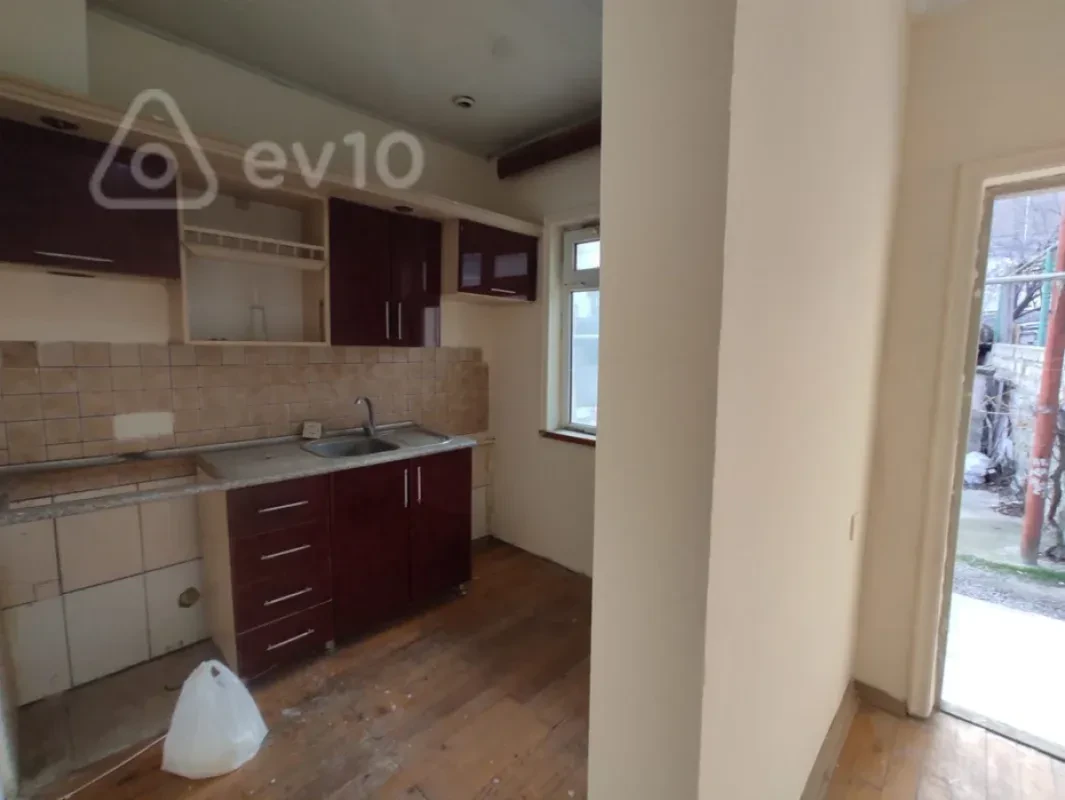 Satılır 2 otaqlı həyət evi 55 m²