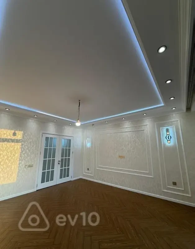 Satılır 3 otaqlı yeni tikili 115 m²