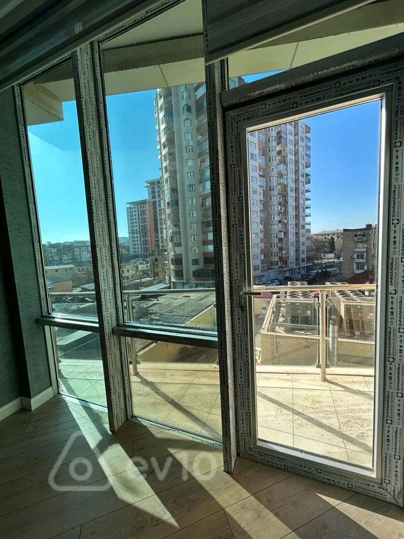 Kirayə verilir 3 otaqlı ofis 119 m²