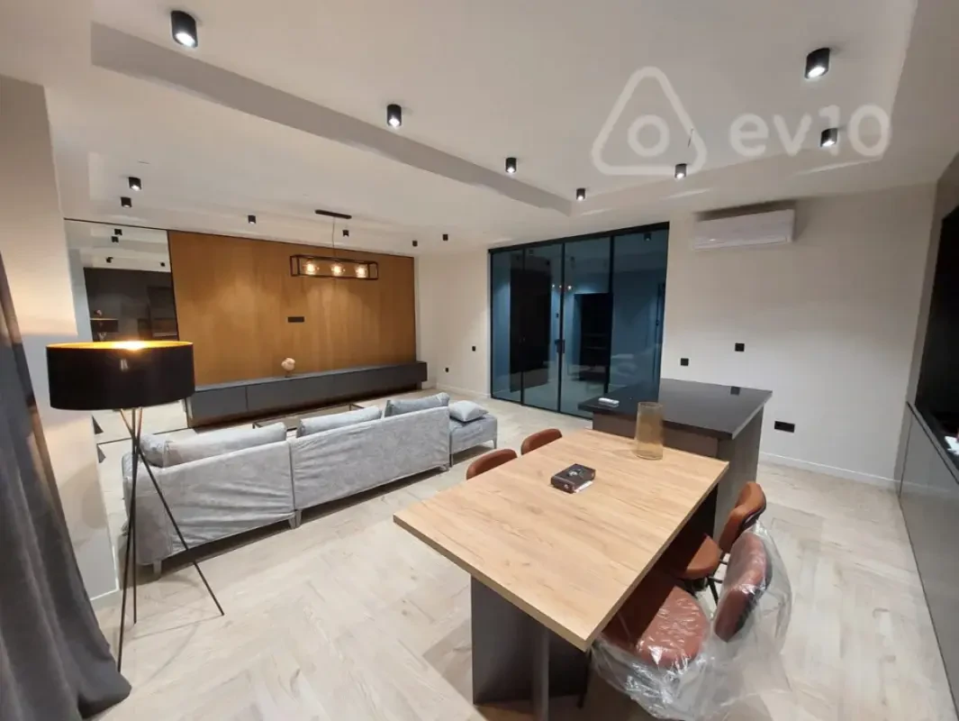 Kirayə verilir 2 otaqlı yeni tikili 100 m²