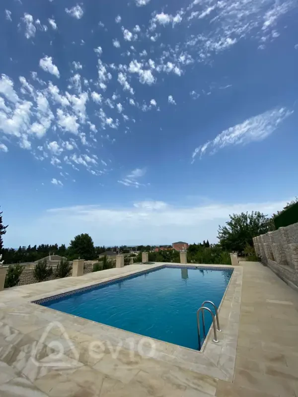 Kirayə verilir 3 otaqlı həyət evi 110 m²