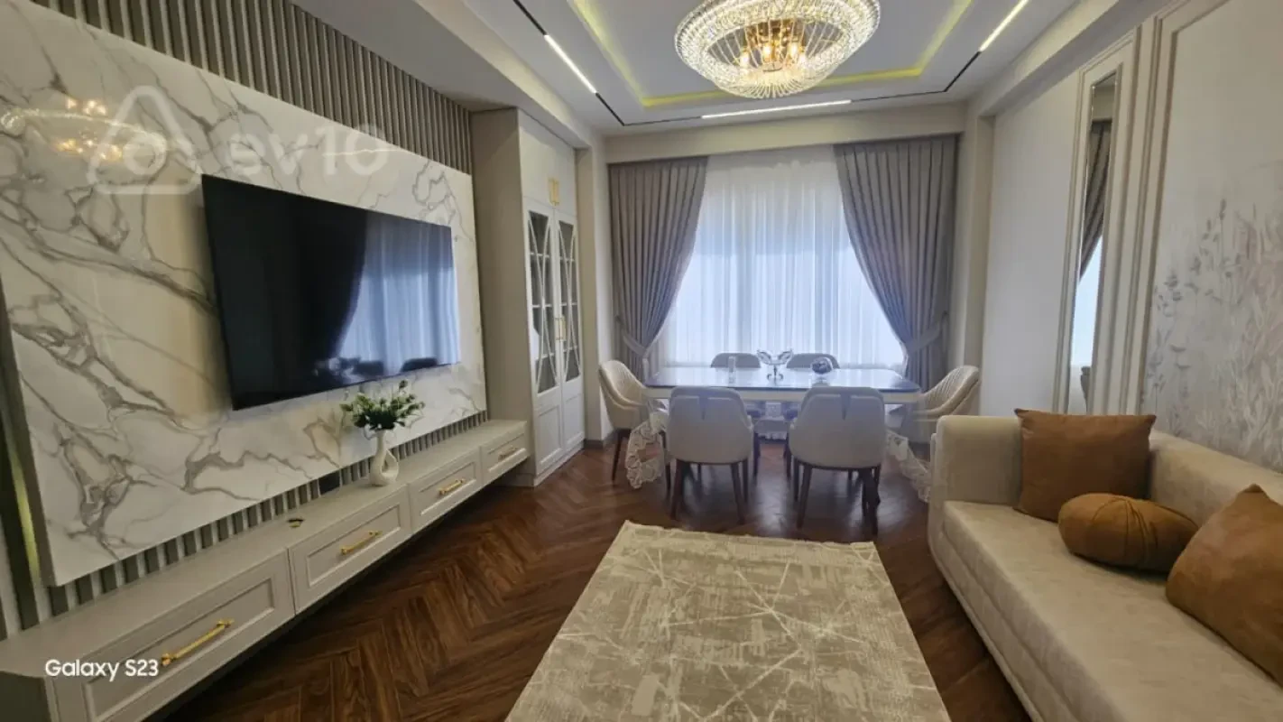 Kirayə verilir 3 otaqlı yeni tikili 100 m²