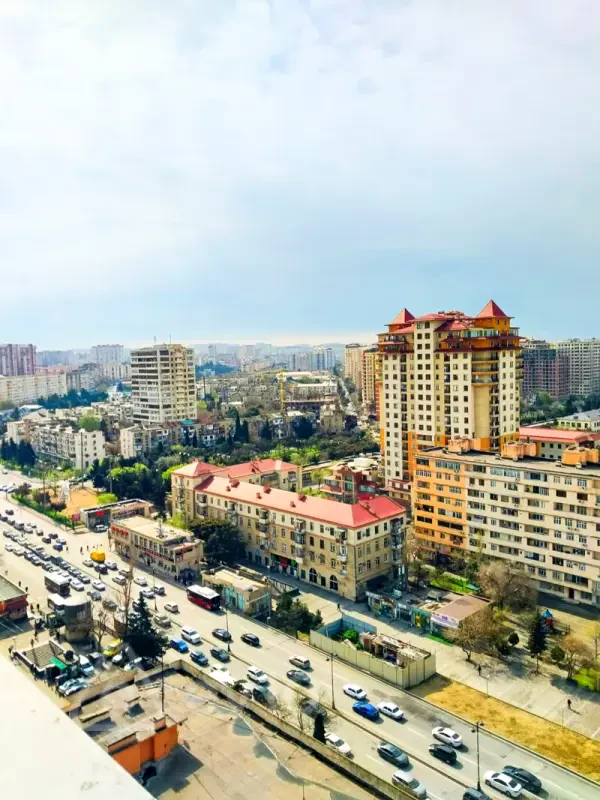Kirayə verilir 2 otaqlı yeni tikili 70 m²
