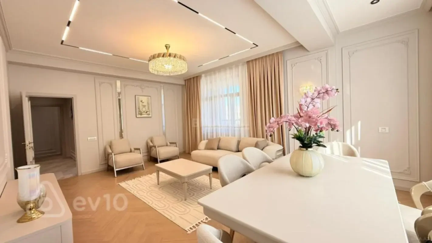 Kirayə verilir 3 otaqlı yeni tikili 112 m²