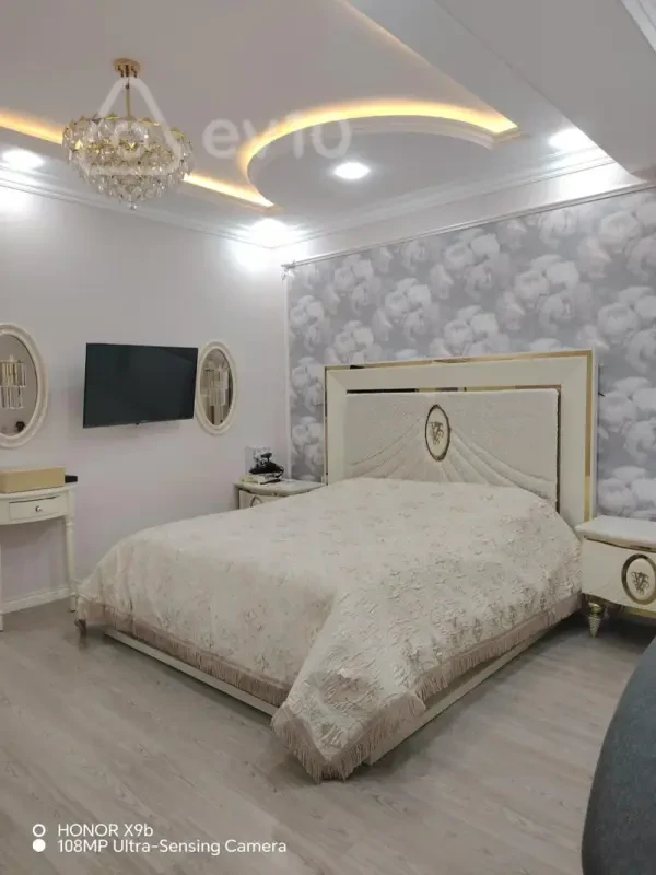 Kirayə verilir 2 otaqlı yeni tikili 120 m²