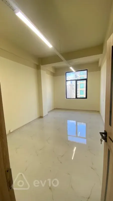 Kirayə verilir 1 otaqlı ofis 32 m²