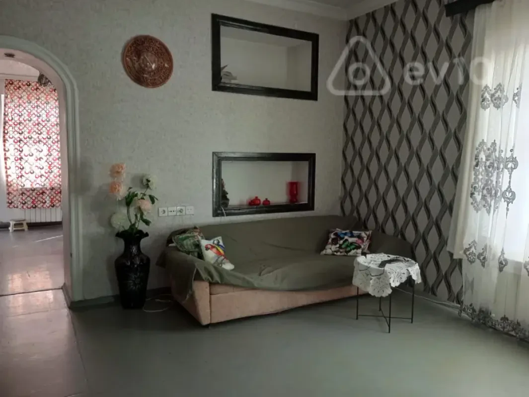 Kirayə verilir 3 otaqlı yeni tikili 100 m²
