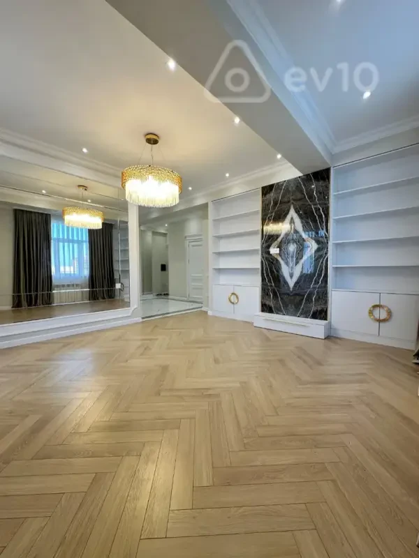 Satılır 3 otaqlı yeni tikili 75 m²