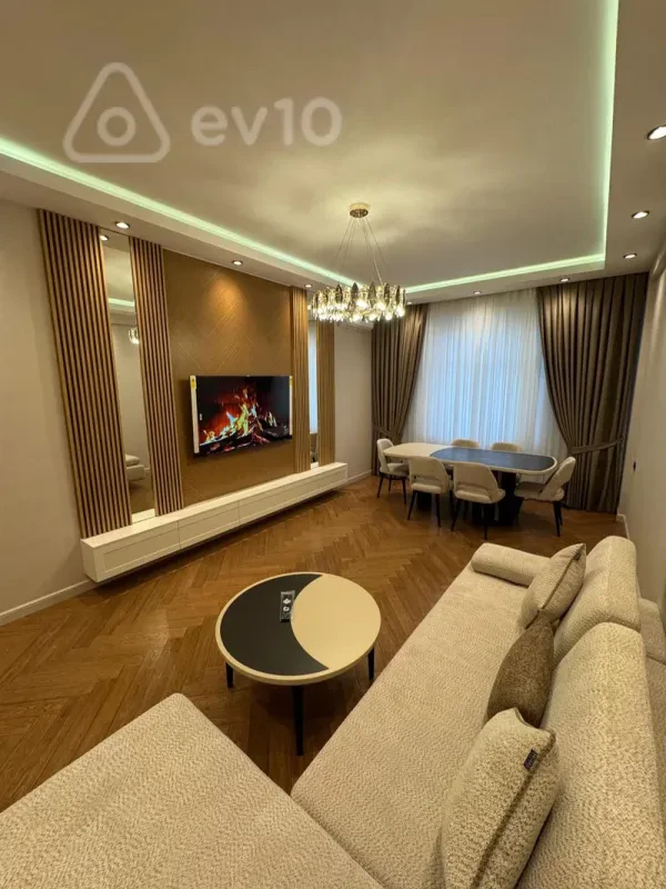 Satılır 3 otaqlı yeni tikili 120 m²