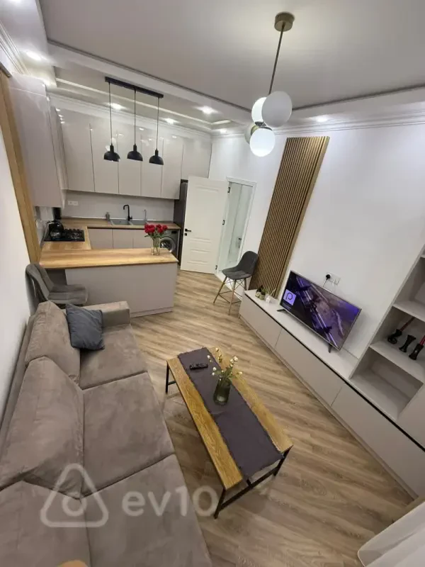 Kirayə verilir 2 otaqlı yeni tikili 60 m²
