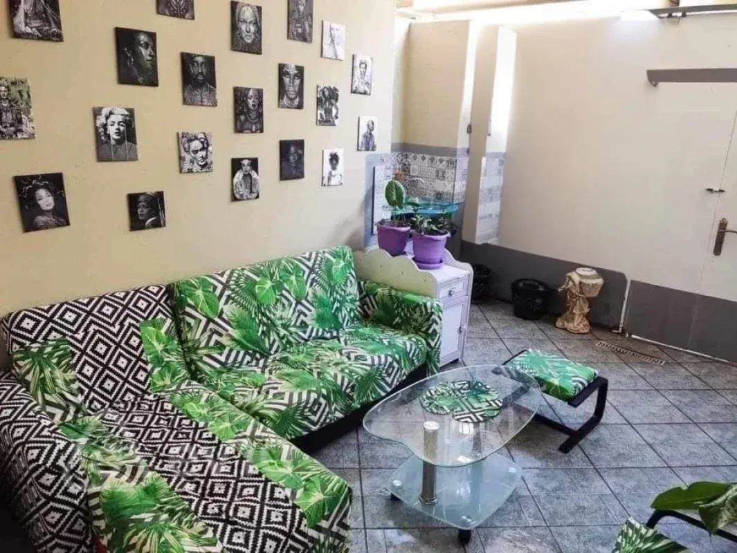 Satılır 4 otaqlı həyət evi 100 m²