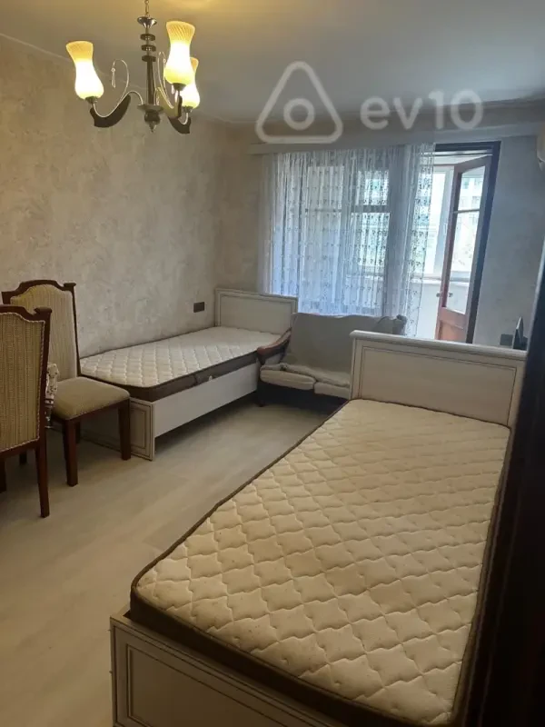 Kirayə verilir 1 otaqlı köhnə tikili 35 m²