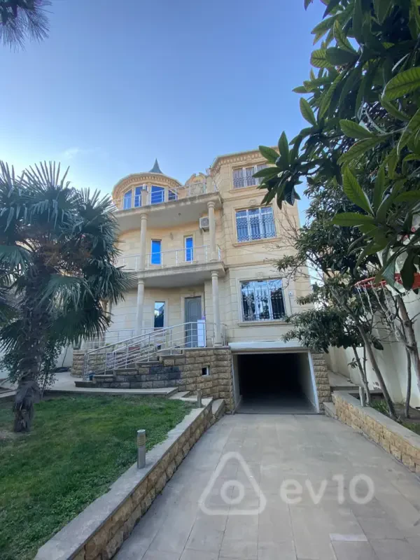 Kirayə verilir 6 otaqlı həyət evi 500 m²