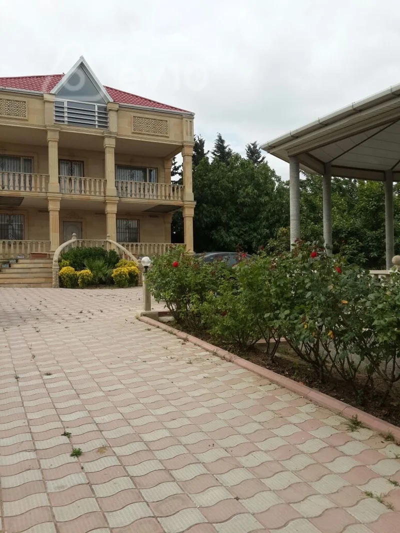 Kirayə verilir 5 otaqlı həyət evi 300 m²