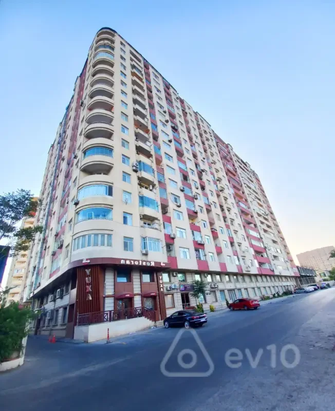 Kirayə verilir 3 otaqlı yeni tikili 130 m²