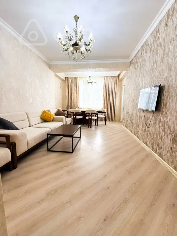 Kirayə verilir 2 otaqlı yeni tikili 70 m²