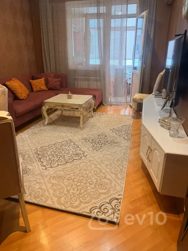 Kirayə verilir 2 otaqlı yeni tikili 65 m²