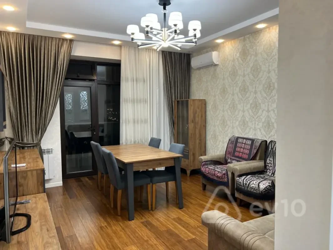 Kirayə verilir 2 otaqlı yeni tikili 65 m²