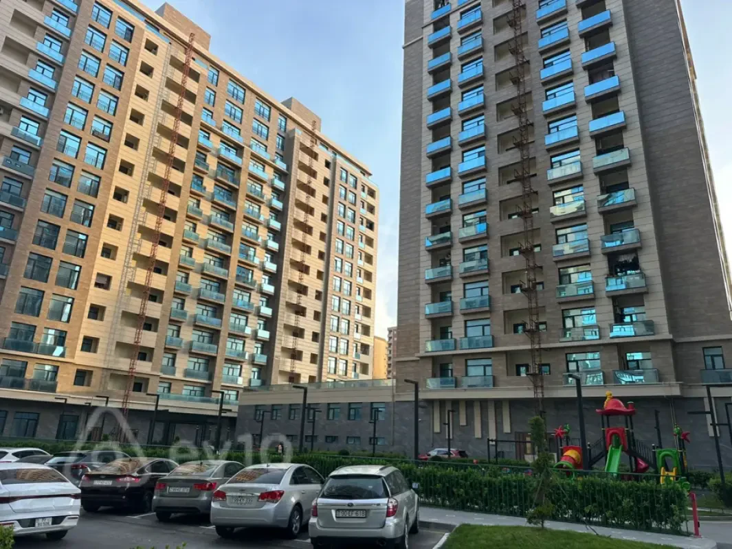 Satılır 3 otaqlı yeni tikili 105 m²