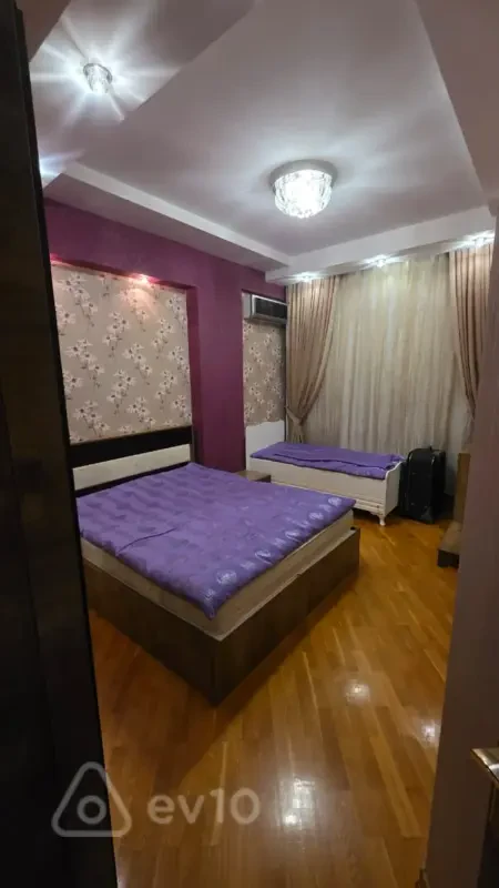 Kirayə verilir 2 otaqlı yeni tikili 75 m²