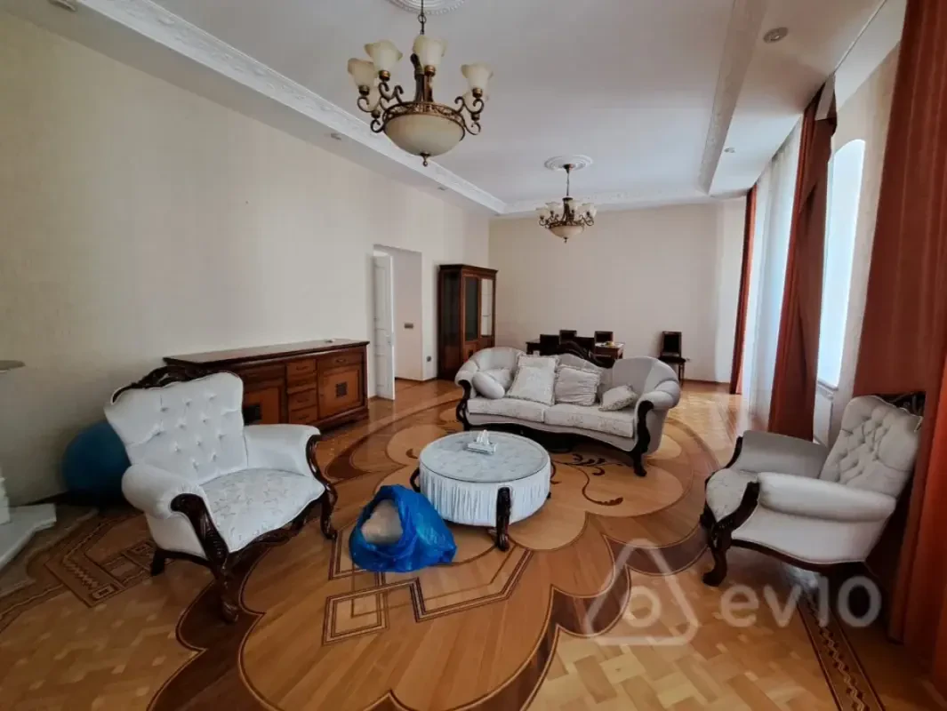 Kirayə verilir 4 otaqlı yeni tikili 255 m²