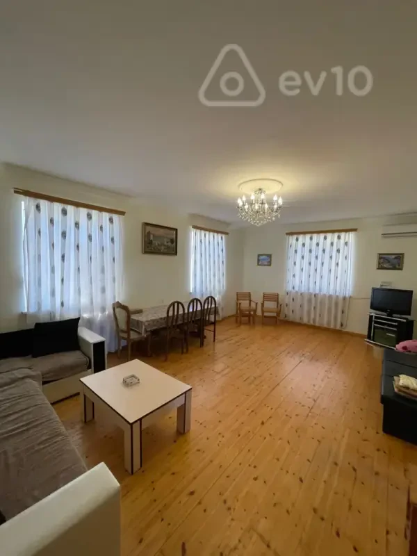 Kirayə verilir 5 otaqlı həyət evi 220 m²