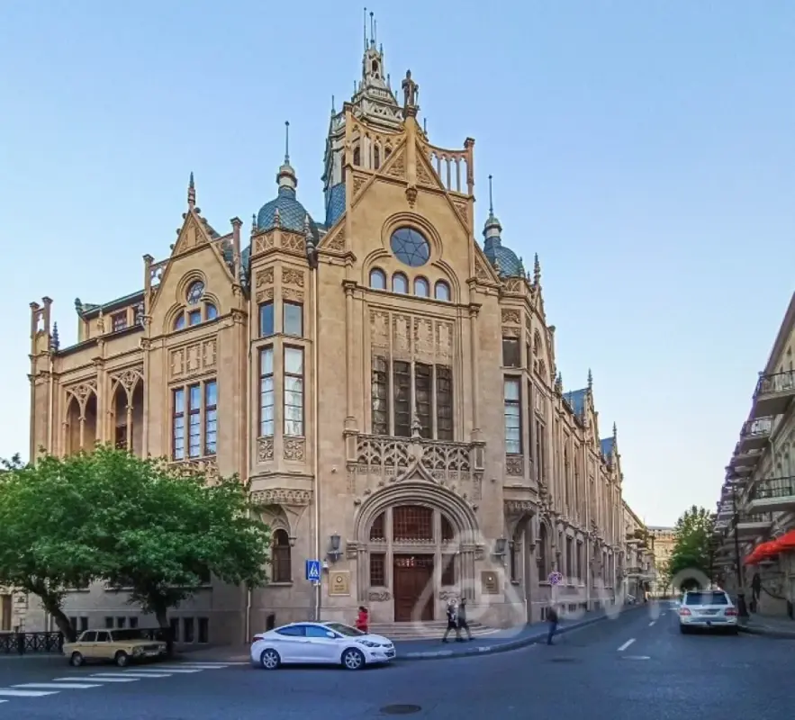 Satılır 2 otaqlı köhnə tikili 60 m²