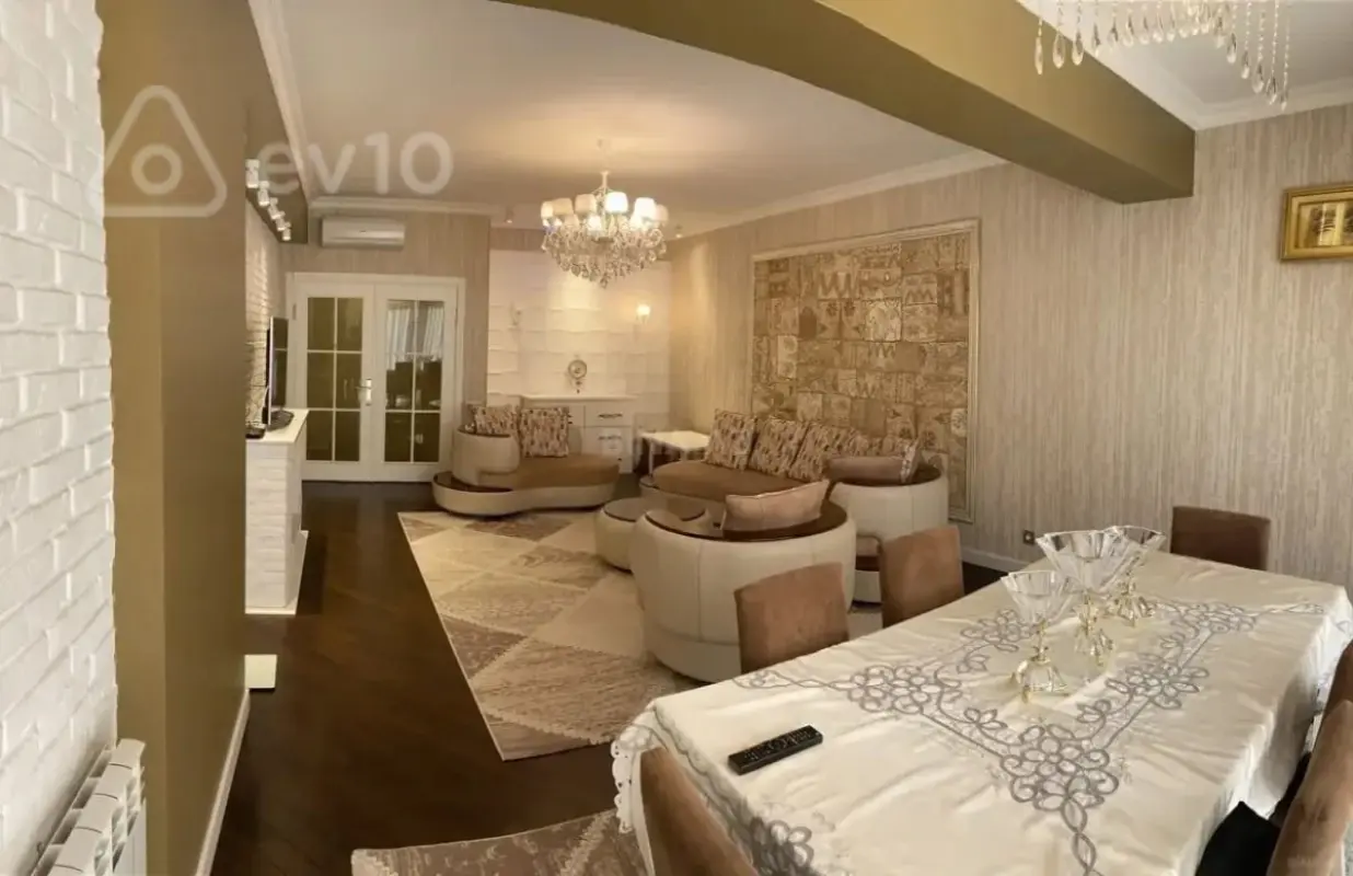 Kirayə verilir 3 otaqlı yeni tikili 120 m²