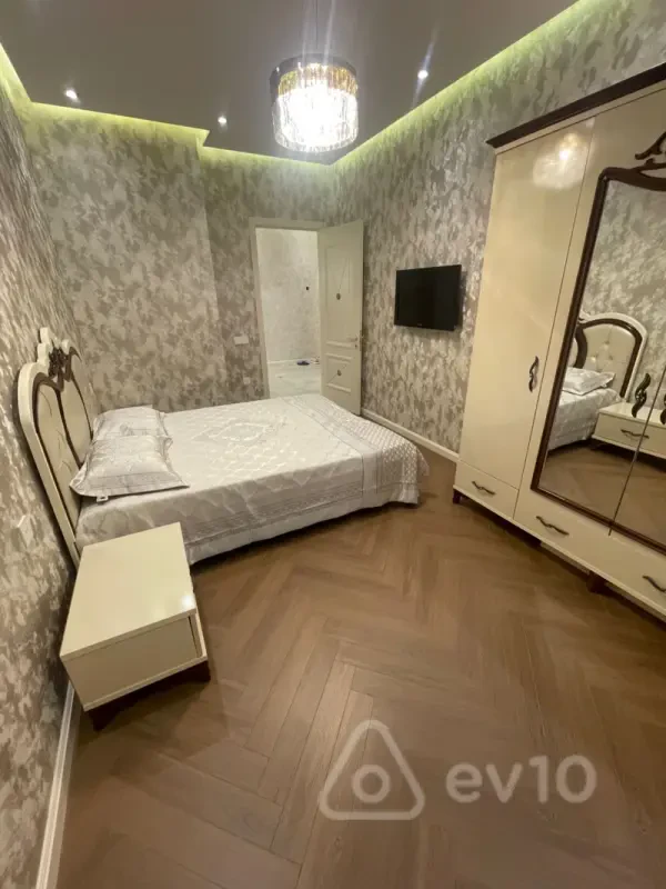 Kirayə verilir 3 otaqlı yeni tikili 105 m²