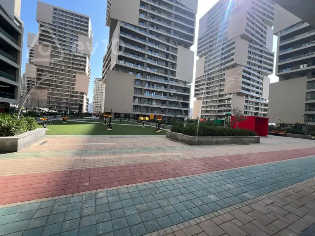 Satılır 2 otaqlı yeni tikili 100 m²